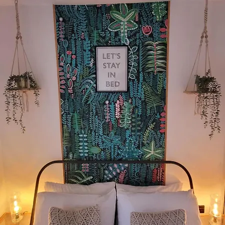 The One With The Pink Door 別荘 スカーバラ