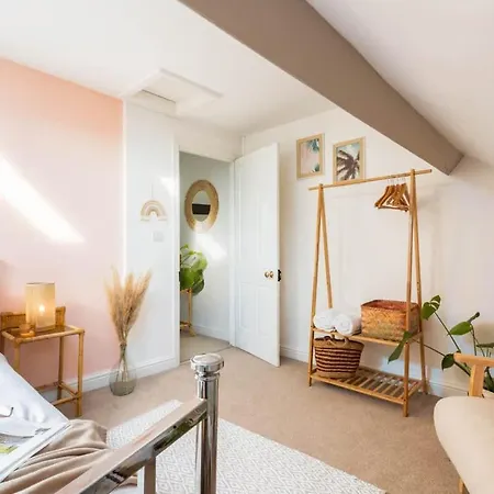 Сasa de vacaciones The One With The Pink Door *