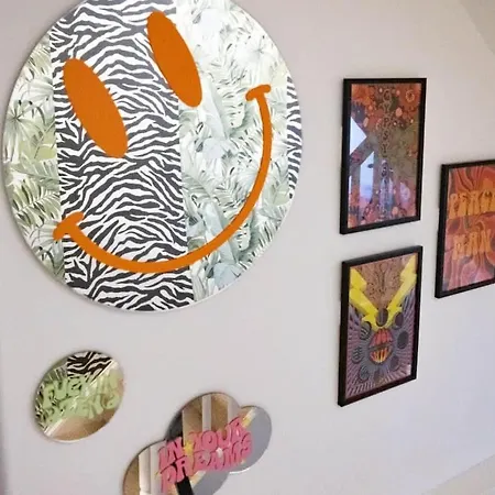 בית נופש The One With The Pink Door *