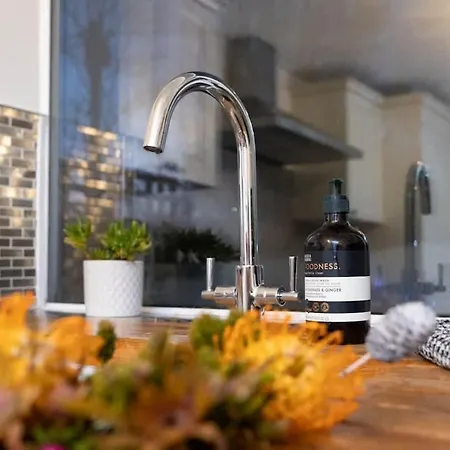 בית נופש The One With The Pink Door סקארבורו