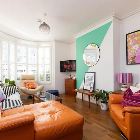 בית נופש The One With The Pink Door