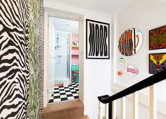 The One With The Pink Door Holiday home