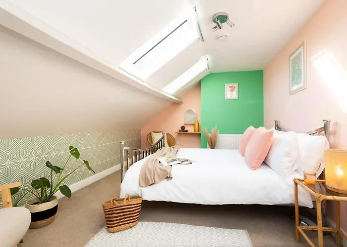 The One With The Pink Door Holiday home Scarborough